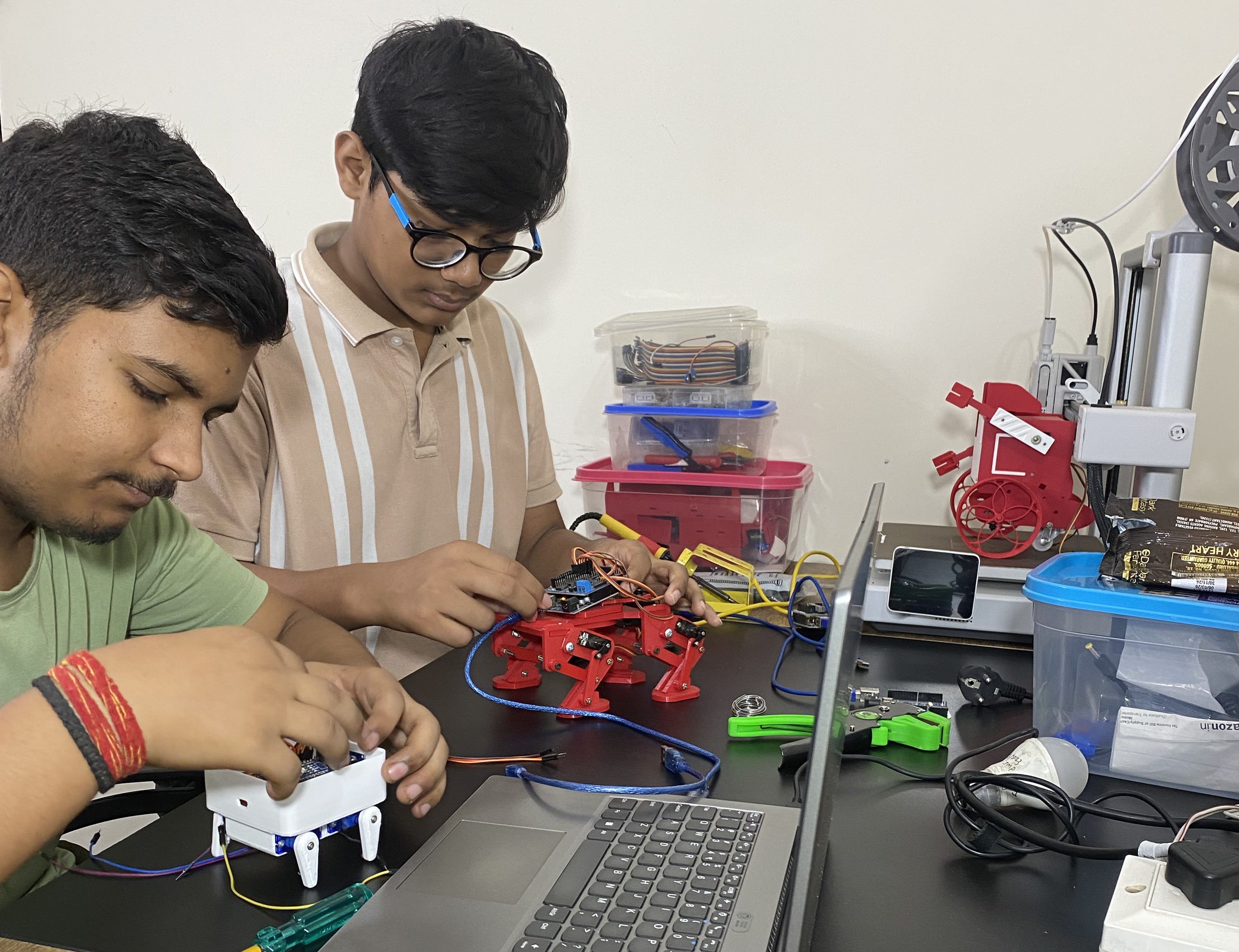 Innovation and creativity workshop at Maker Dost
